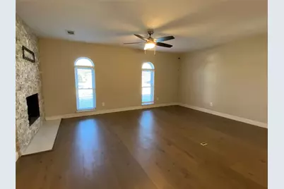 2032 Kings Road, Carrollton, TX 75007 - Photo 2