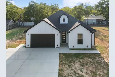 1119 20th Street, Bridgeport, TX 76426 - Photo 2