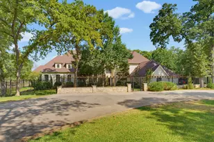 121 Comanche Moon Ct, Decatur, TX 76234 - Photo 2