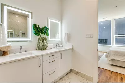 426 W 9th Street #105, Dallas, TX 75208 - Photo 14