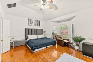 5231 Kathryn Dr, Grand Prairie, TX 75052 - Photo 8
