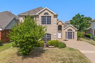 5231 Kathryn Dr, Grand Prairie, TX 75052 - Photo 2