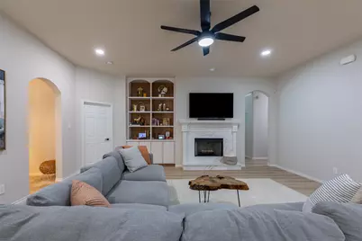 913 Caudle Lane, Savannah, TX 76227 - Photo 18