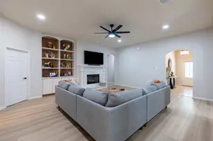 913 Caudle Ln, Savannah, TX 76227 - Photo 10