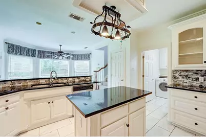 2804 Vermont Court, Arlington, TX 76001 - Photo 12