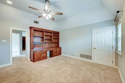 2804 Vermont Court, Arlington, TX 76001 - Photo 2