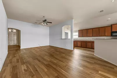 5533 Grenada Drive, Fort Worth, TX 76119 - Photo 10