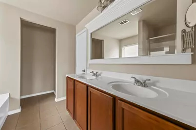 5533 Grenada Drive, Fort Worth, TX 76119 - Photo 16