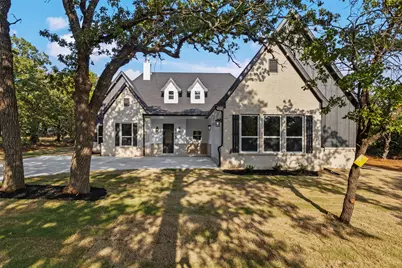 5609 Thousand Oaks Drive, Joshua, TX 76058 - Photo 2