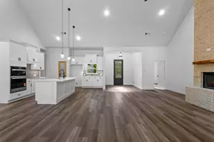 5609 Thousand Oaks Dr, Joshua, TX 76058 - Photo 12