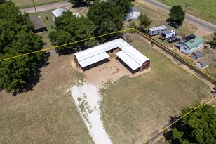 933 Scott, Honey Grove, TX 75446 - Photo 18