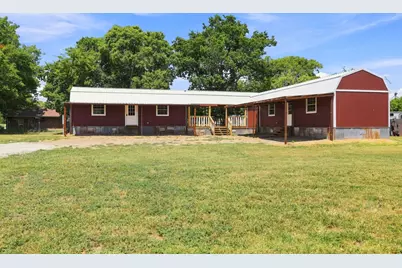 933 Scott, Honey Grove, TX 75446 - Photo 1