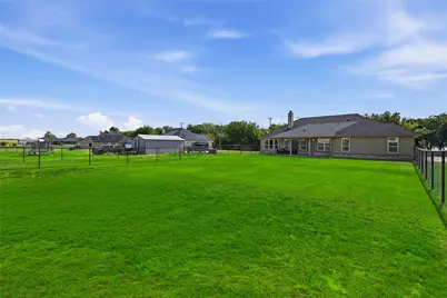 1212 County Road 4797, Springtown, TX 76082 - Photo 32