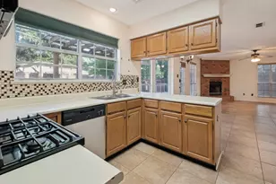 606 Berkley Dr, Grapevine, TX 76051 - Photo 8