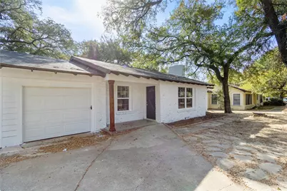 2029 Lynnhaven Road, Fort Worth, TX 76103 - Photo 1