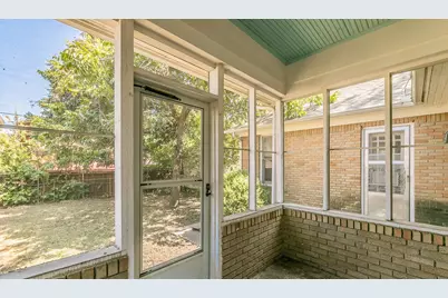 2209 Warner Road, Fort Worth, TX 76110 - Photo 30