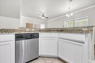 1523 Cozy Dr, Fort Worth, TX 76120 - Photo 8
