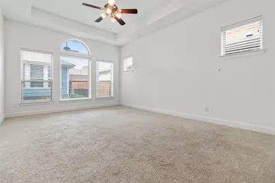 1009 Peacock Boulevard, Carrollton, TX 75007 - Photo 10