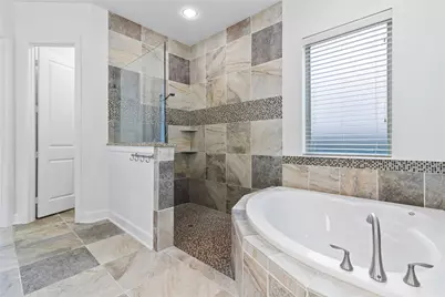 1009 Peacock Boulevard, Carrollton, TX 75007 - Photo 12