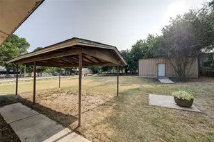 259 Dock St, Bridgeport, TX 76426 - Photo 32