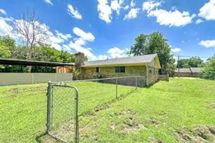 120 W Deport St, Detroit, TX 75436 - Photo 2