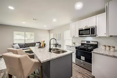 2617 Ryan Avenue, Fort Worth, TX 76110 - Photo 6