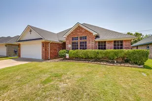 725 Snapper Dr, Burleson, TX 76028 - Photo 4