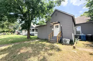 1324 W Morton St, Denison, TX 75020 - Photo 2
