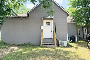 1324 W Morton St, Denison, TX 75020 - Photo 1