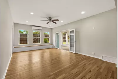 10419 Royalwood Drive, Dallas, TX 75238 - Photo 10