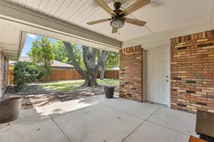 9322 Hunters Creek Dr, Dallas, TX 75243 - Photo 18