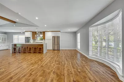 9322 Hunters Creek Drive, Dallas, TX 75243 - Photo 10