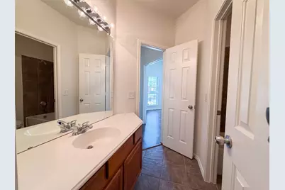 1756 Hidden Brook Drive, Grand Prairie, TX 75050 - Photo 16