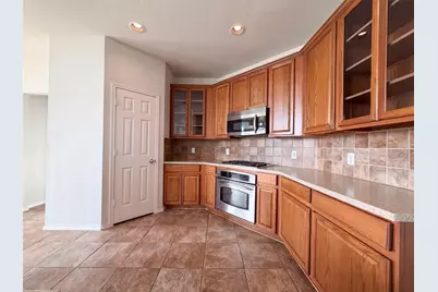 1756 Hidden Brook Drive, Grand Prairie, TX 75050 - Photo 2