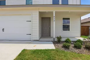 832 Eagles Nest Dr, Cleburne, TX 76031 - Photo 4