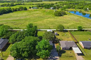 4041 Country Meadows Cir, Granbury, TX 76049 - Photo 24