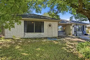 4041 Country Meadows Cir, Granbury, TX 76049 - Photo 1