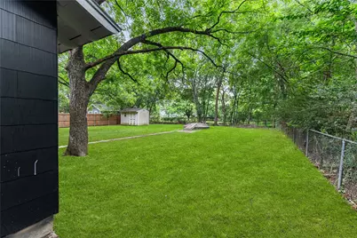 110 Hackberry Street, Lancaster, TX 75146 - Photo 32