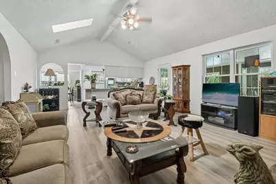 6408 San Juan Avenue, Fort Worth, TX 76133 - Photo 8