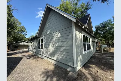 1613 N 15th Street, Waco, TX 76707 - Photo 4