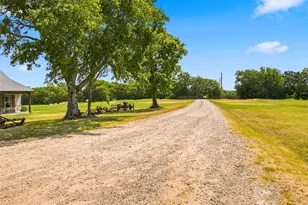 189 Co Rd 3090, Ben Franklin, TX 75415 - Photo 4