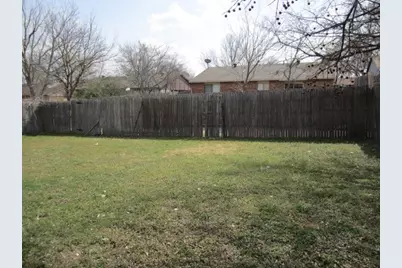 7130 Hedge Drive, Dallas, TX 75249 - Photo 10