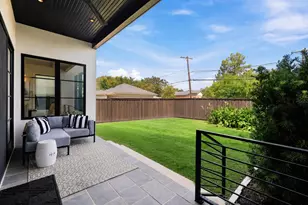 6939 Southridge Dr, Dallas, TX 75214 - Photo 32