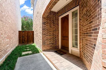 2225 Cameron Crossing, Grapevine, TX 76051 - Photo 2