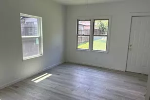 2734 Burchill Rd, Fort Worth, TX 76105 - Photo 2