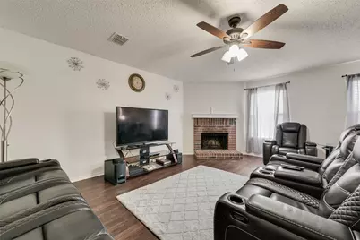 3016 Cesareo Drive, Grand Prairie, TX 75052 - Photo 8