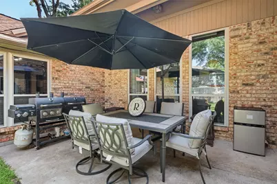 3704 Dahlia Drive, Grand Prairie, TX 75052 - Photo 6