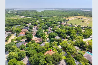 3704 Dahlia Drive, Grand Prairie, TX 75052 - Photo 8