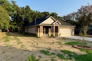 1093 Oak Ridge Dr, Oak Ridge, TX 75160 - Photo 2