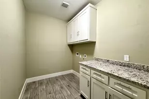 1093 Oak Ridge Dr, Oak Ridge, TX 75160 - Photo 14